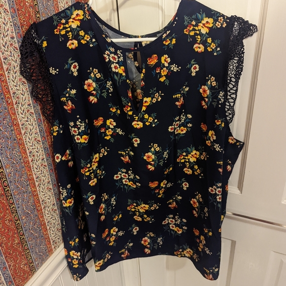 SHEIN Tops - Tank top